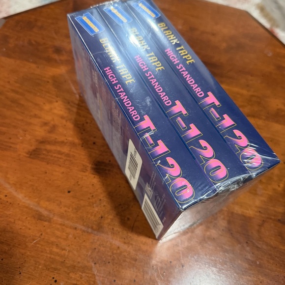 Blockbuster T-120 High Standard Blank VHS Tape 3-Pack 6 Hours - Picture 2 of 3
